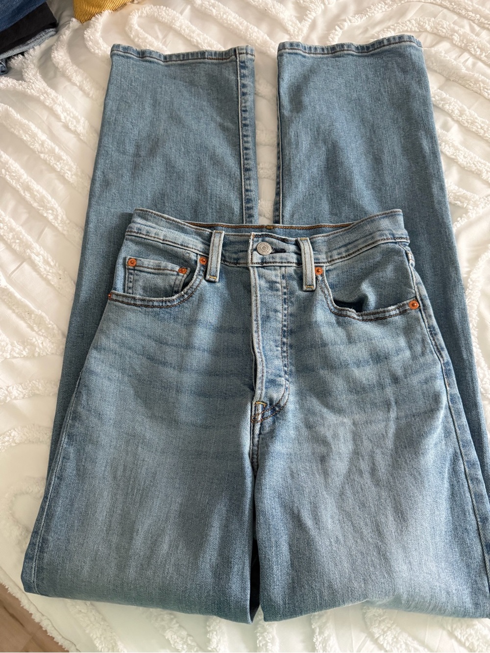 Light Wash Straight Leg Jeans - Picture 2 of 11